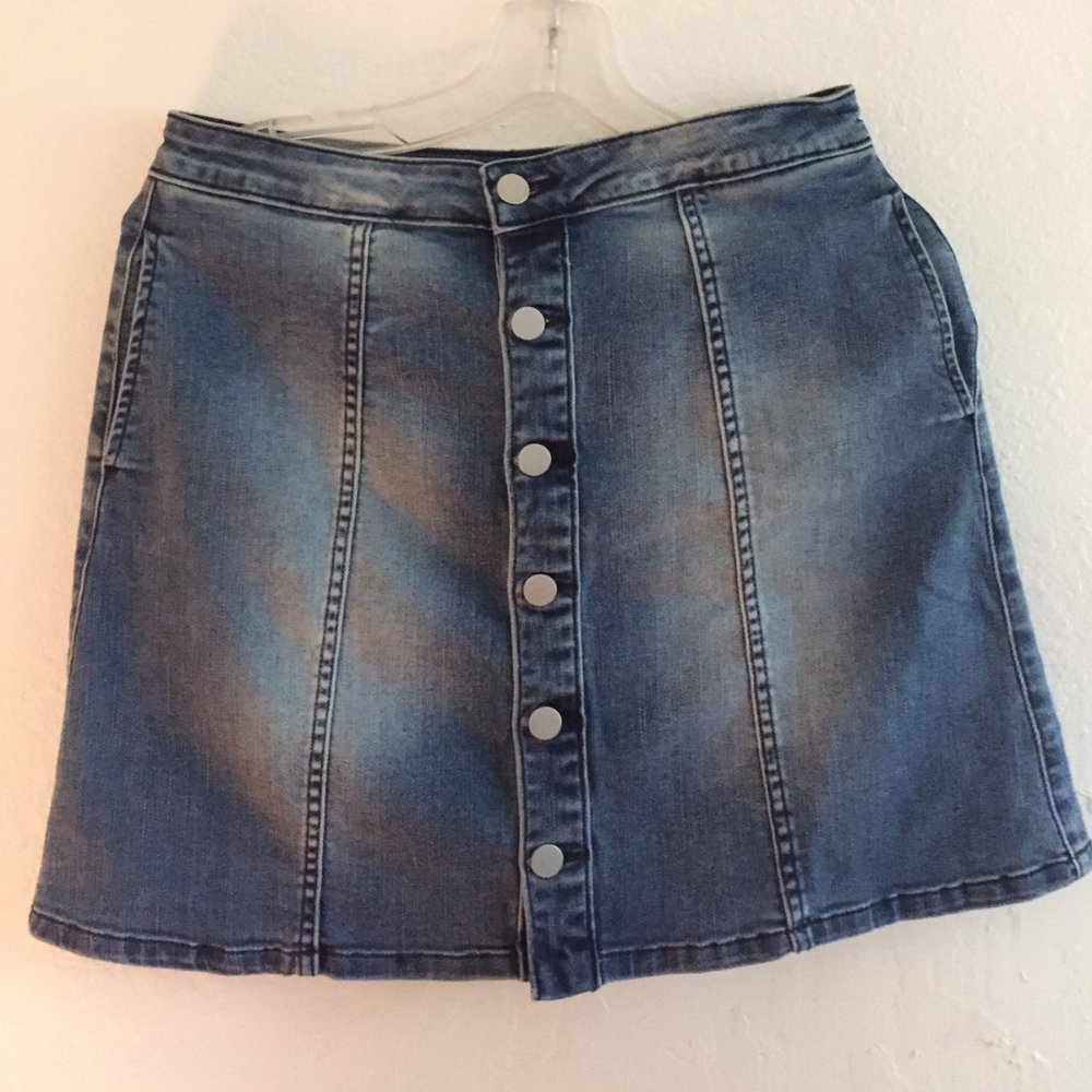 Calvin Klein denim skirt NWT size 29